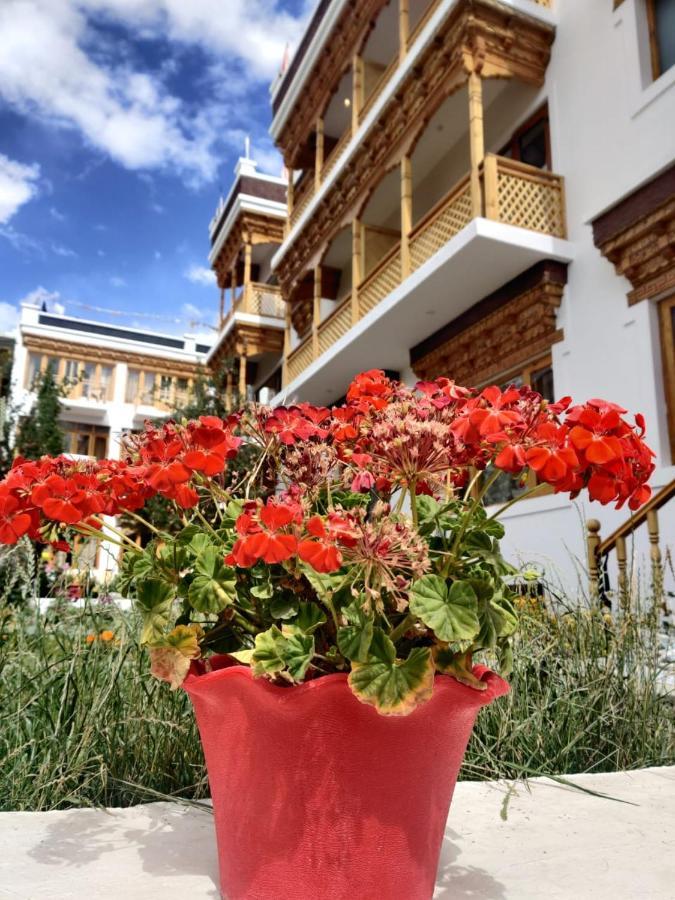 Hotel Jigmet, Leh Exterior photo