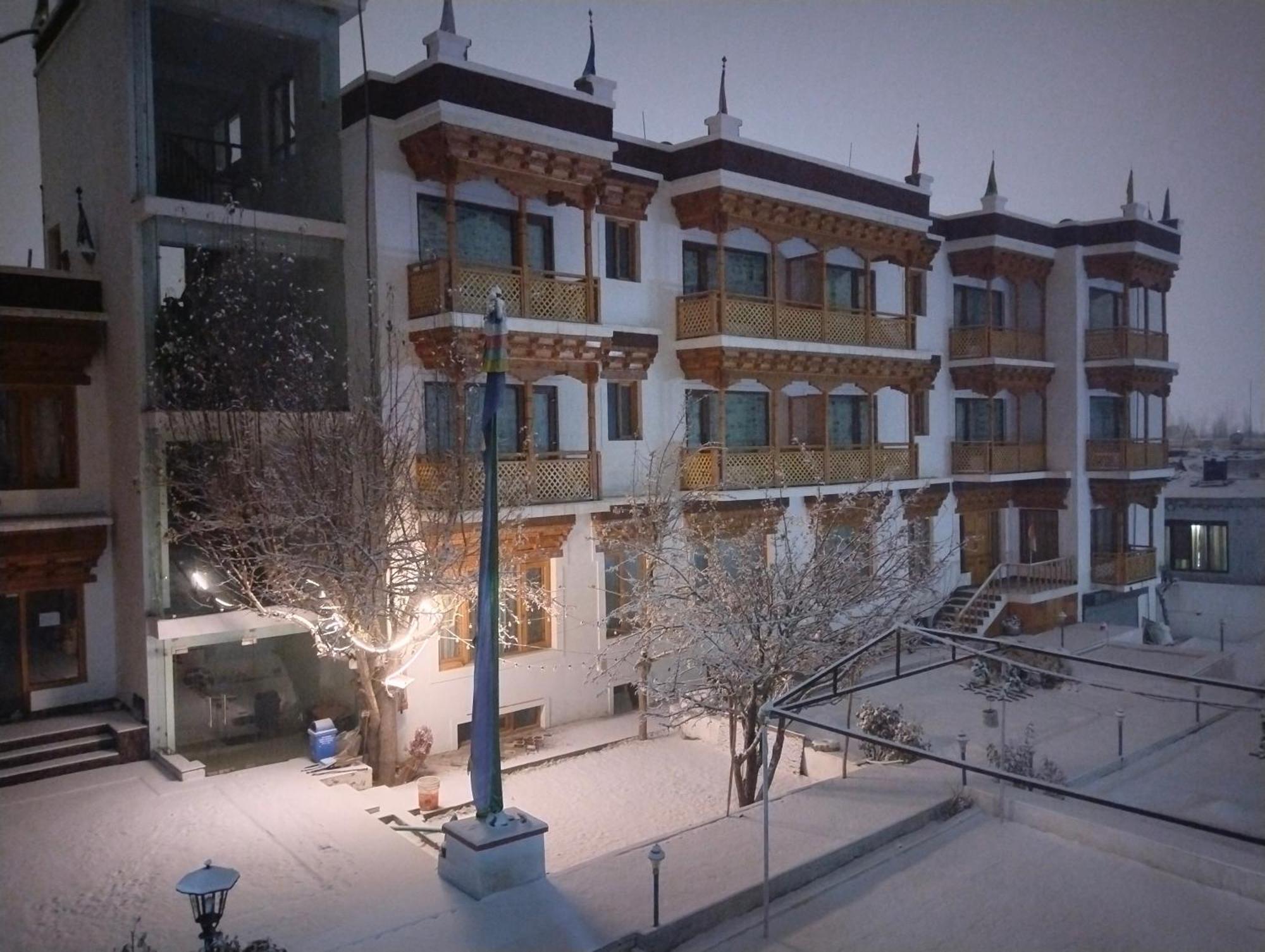 Hotel Jigmet, Leh Exterior photo